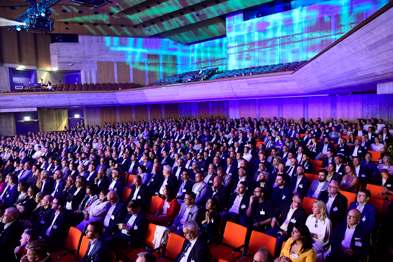 Blick ins Publikum beim Deutschen Mittelstands Summit 2023 mit WACHSTUMSPLAN GmbH