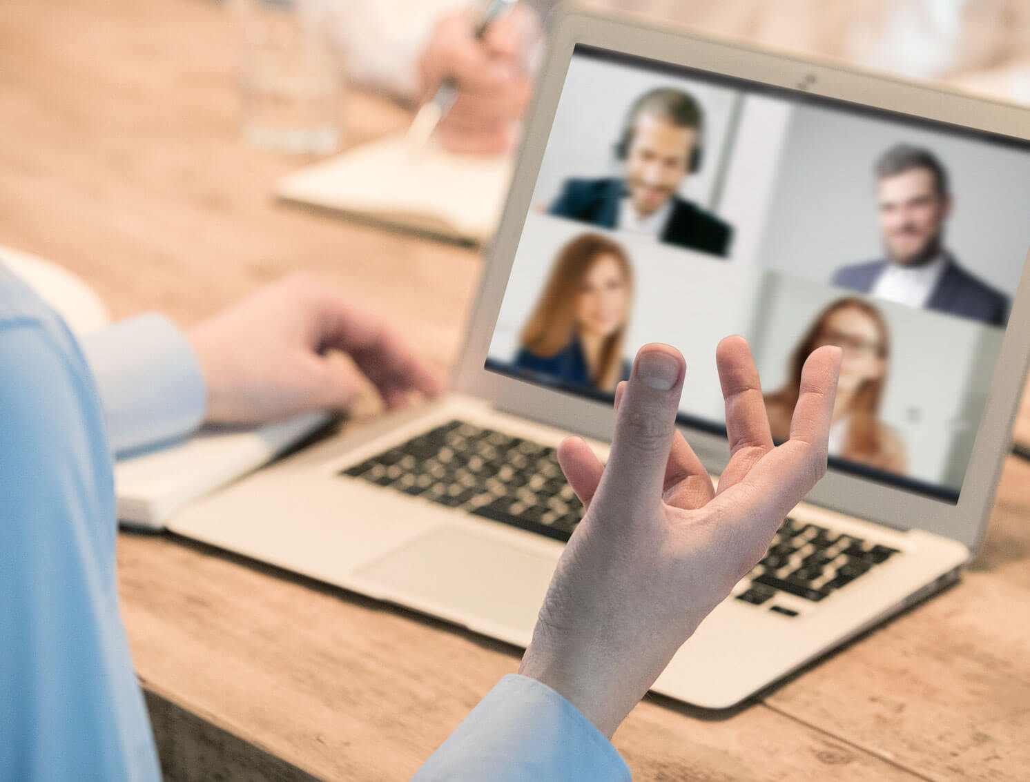 Fragen zum Videomeeting mit WACHSTUMSPLAN im Austausch zur Vertriebsberatung Fragen zum Videomeeting mit WACHSTUMSPLAN?