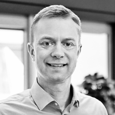 Porträt von Sebastian Jendrny von Ruwac Industriesauger GmbH, der beim Buch "Wachstumsplan mit System" mitgewirkt hat