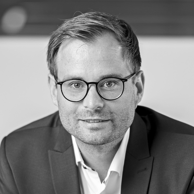 Porträt von Stephan Laarmann von Althoff Industrie- und Verwaltungsbau GmbH, der beim Buch "Wachstumsplan mit System" mitgewirkt hat