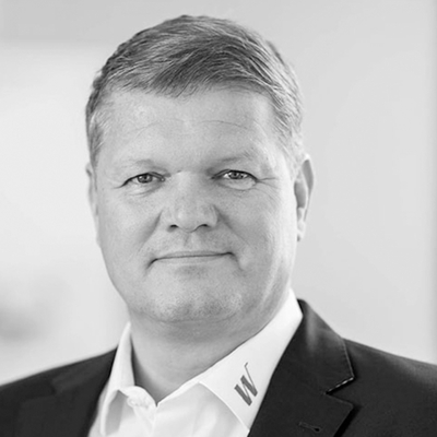 Porträt von Stephan Weischer von Josef Weischer GmbH, der beim Buch "Wachstumsplan mit System" mitgewirkt hat